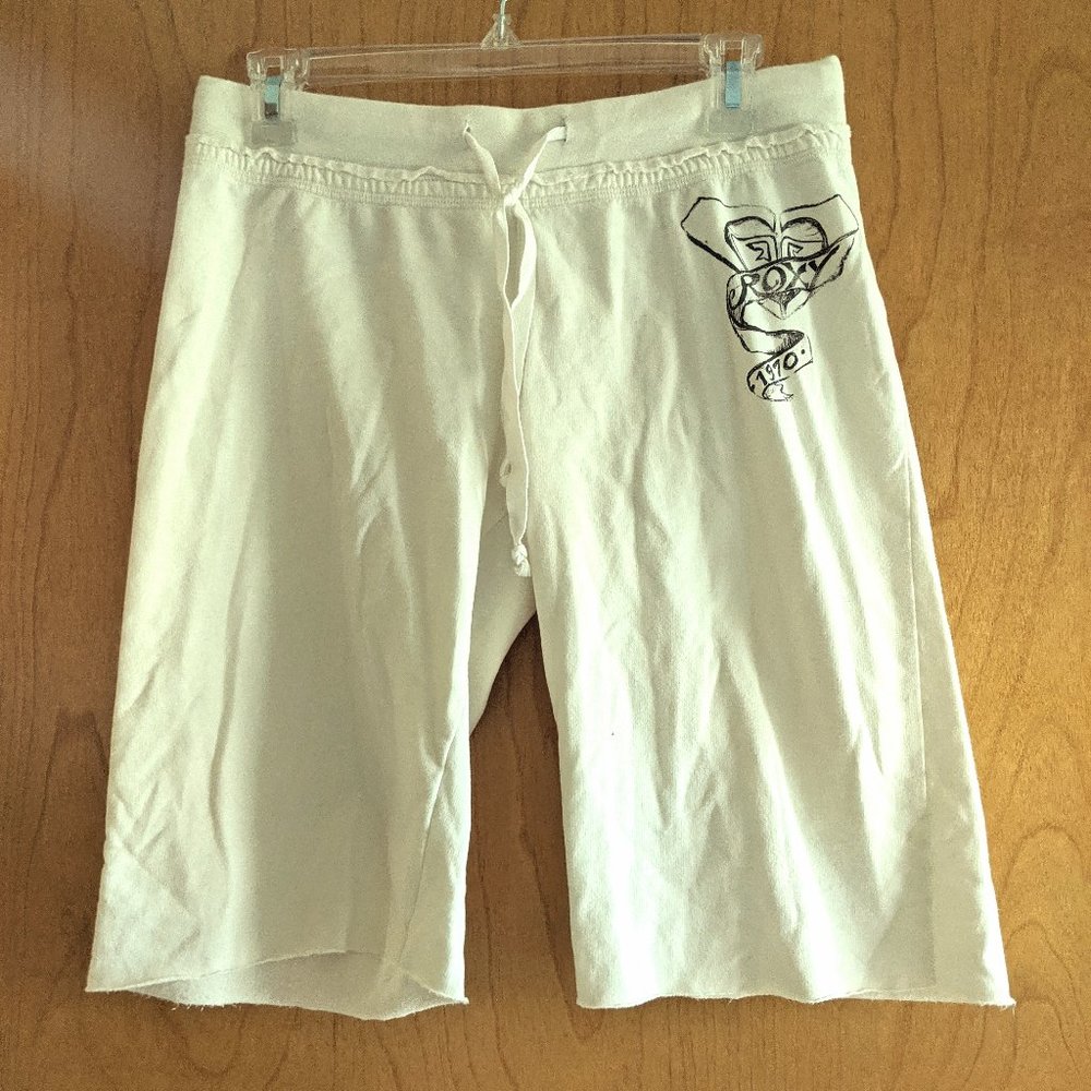 Roxy brand short size M